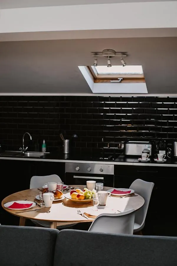 Beautiful Apartments In Porte De Namur Brüksel Apart Otel